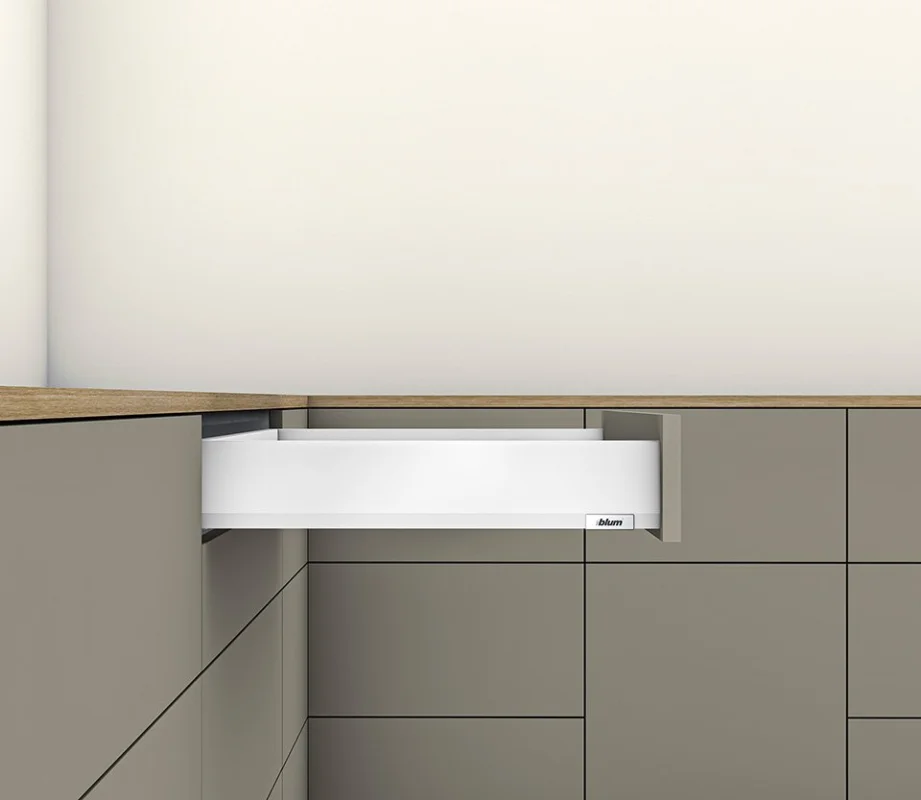 Pouze Dnes Merivobox 70 kg bílá M 550 mm Blumotion/TOB