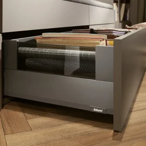 Akce Merivobox 40 kg šedá E Boxcover 550 mm Blumotion/TOB