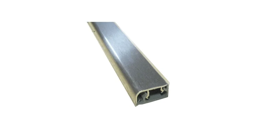 zadní těsnící kovová hrana pracovní desky, zakončení ke stěně nerezové 11x25,8mm, cena za 2m Tovární Cena