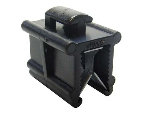 EdgeClip kabelová příchytka UV na hranu plechu 0,7-3,0mm, svazek rovnoběžný s osou plechu Omezená Nabídka