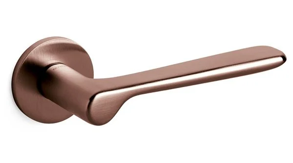 Tovární Cena OLIVARI Plume nízká rozeta Superfinish měď satin, Cylindrická vložka